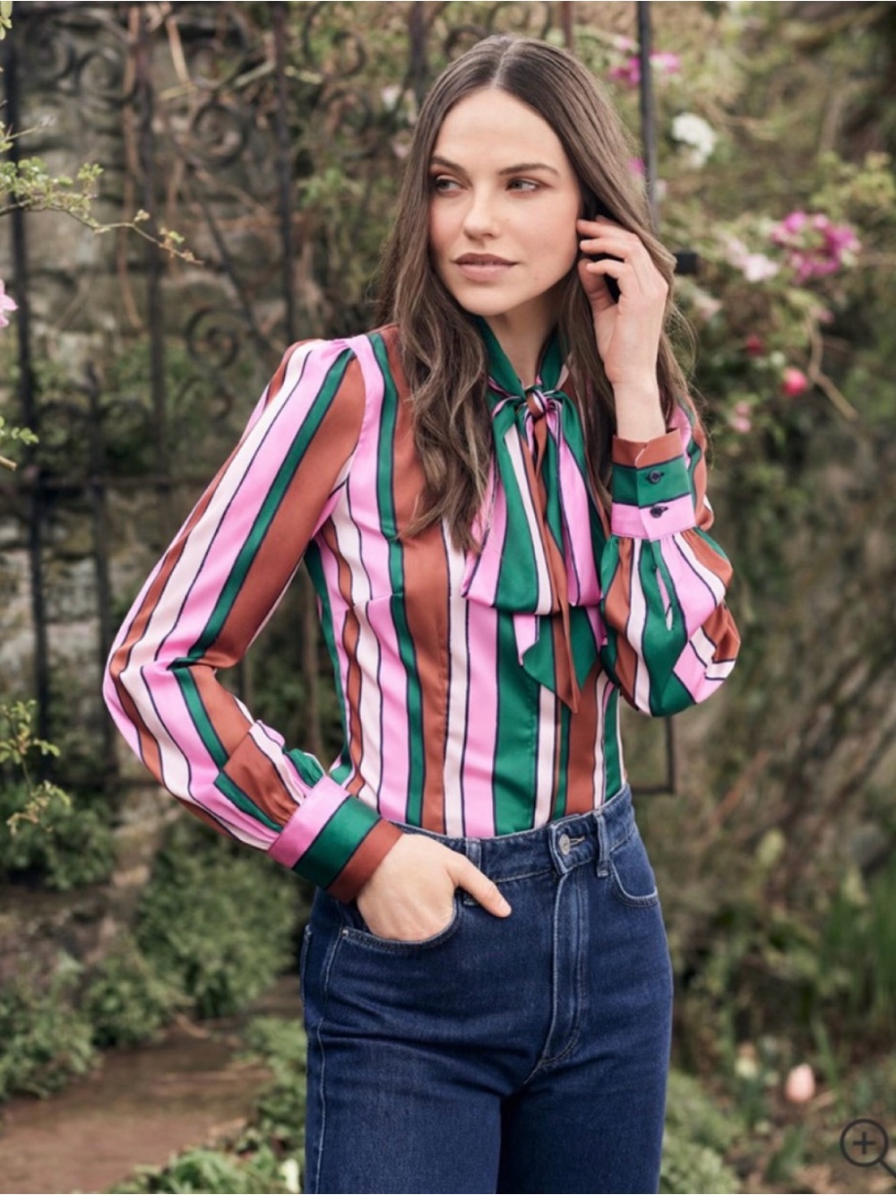 Hawes & Curtis Multi-Color Stripped Pussybow Long Sleeve Blouse Size Small NWT